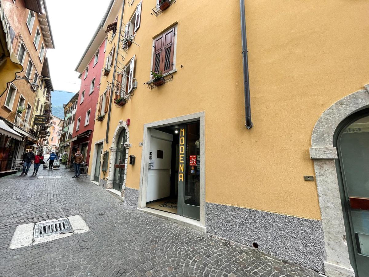 Hotel Modena Old Town Μαλτσεζίνε Εξωτερικό φωτογραφία